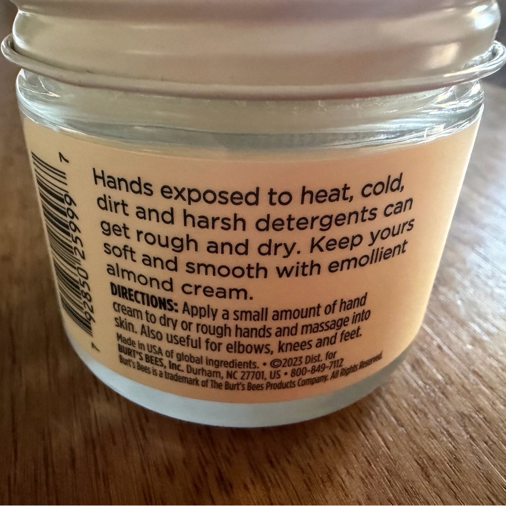 Burt's Bees Hand Cream Almond and Milk - Picture 3 of 5